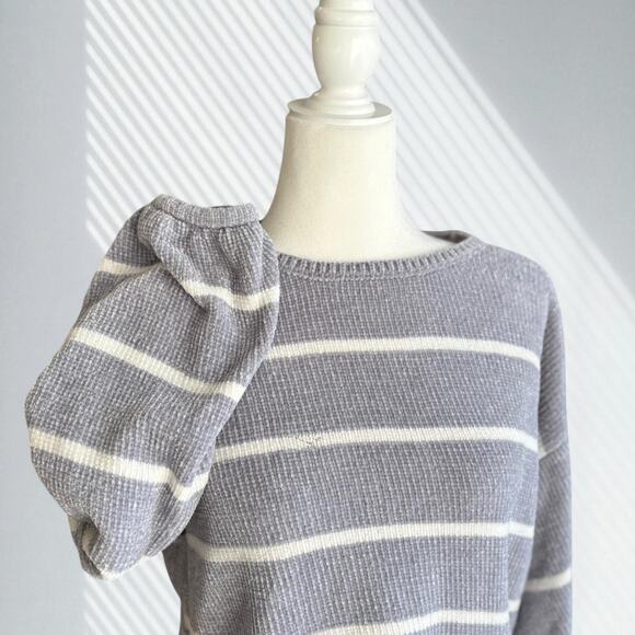Double Zero Gray Striped Sweater - Picture 2 of 5